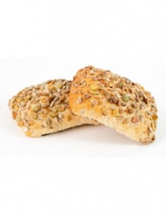 BUŁKA PSZENNA Z PESTKAMI...